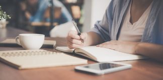 How to Write a Reflective Essay Post image